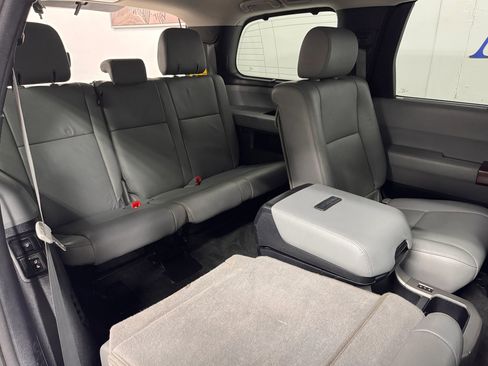 Used 2012 Toyota Sequoia Platinum image 14