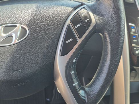 Used 2016 Hyundai Elantra GT FWD image 19