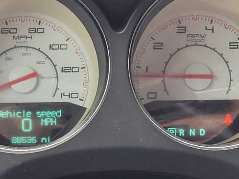 Used 2014 Dodge Challenger SXT image 13