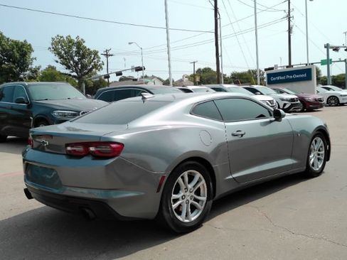 Used 2022 Chevrolet Camaro LT w/ Technology Package RWD image 6