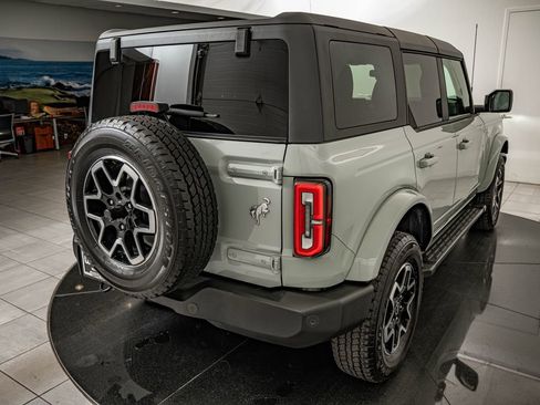 Used 2024 Ford Bronco Outer Banks AWD/4WD image 17