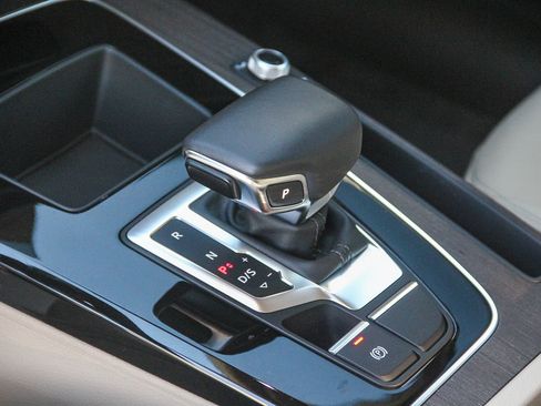 Used 2023 Audi Q5 2.0T Premium w/ Convenience Package image 21