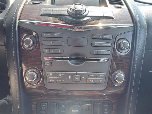 Used 2020 Nissan Armada SL image 25