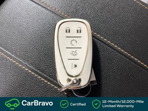 Used 2021 Chevrolet Traverse LT AWD/4WD image 35
