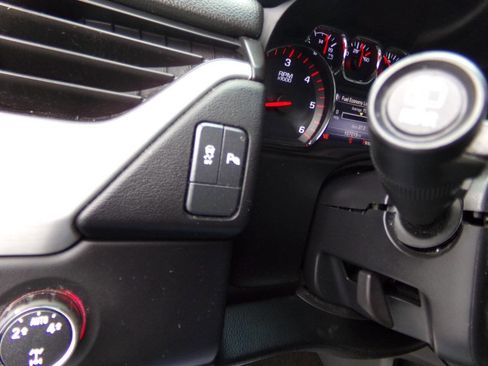 Used 2016 GMC Yukon XL SLE image 35