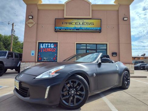Used 2015 Nissan 370Z Roadster RWD image 1