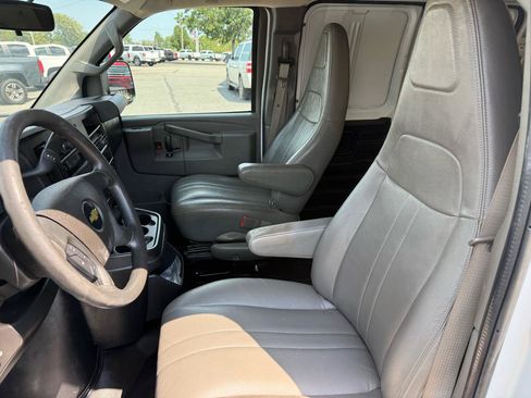 Used 2021 Chevrolet Express 3500 Extended w/ Driver Convenience Package RWD image 11