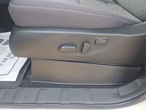 New 2026 Nissan Frontier SV w/ All-Weather Content Package image 10