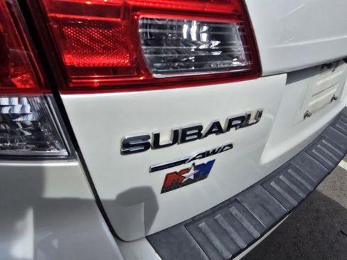 Used 2013 Subaru Outback 2.5i Premium AWD/4WD image 11