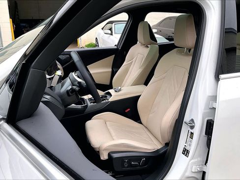 Used 2025 BMW X3 xDrive30i w/ Convenience Package image 27