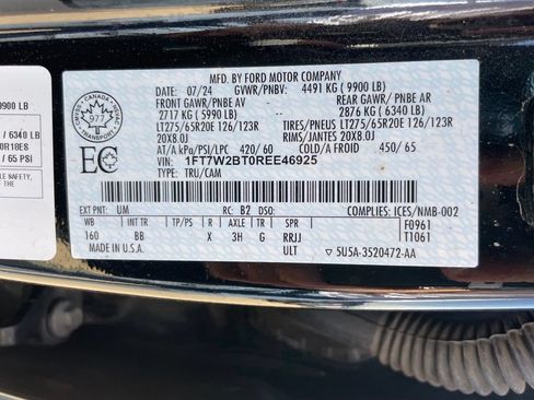 Used 2024 Ford F250 Platinum AWD/4WD image 43