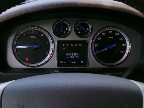 Used 2013 Cadillac Escalade EXT Luxury AWD/4WD image 12