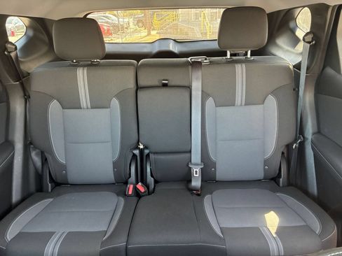 Used 2025 Chevrolet Blazer LT FWD image 38