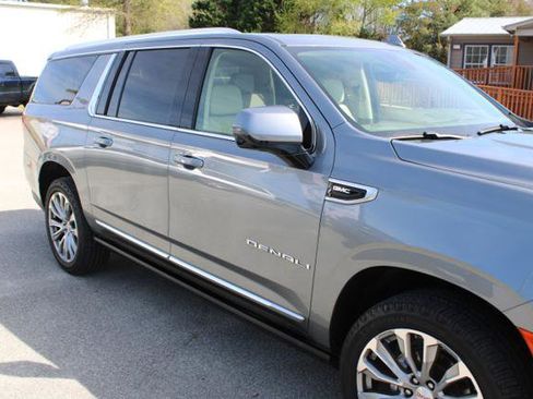 Used 2021 GMC Yukon XL Denali w/ Denali Ultimate Package image 10