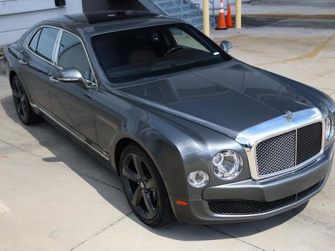 Used 2016 Bentley Mulsanne Speed RWD image 15
