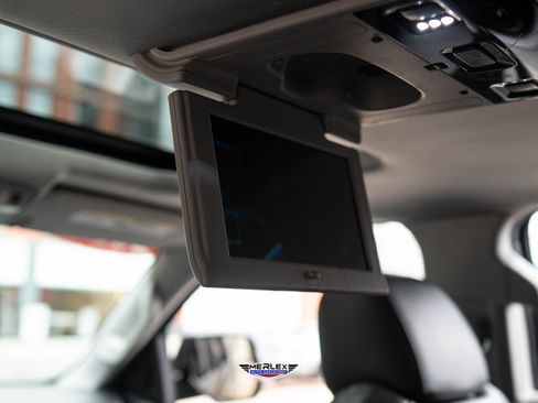 Used 2020 Cadillac Escalade Premium Luxury image 23