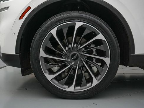 Used 2022 Lincoln Aviator Reserve w/ Equipment Group 201A AWD/4WD image 11