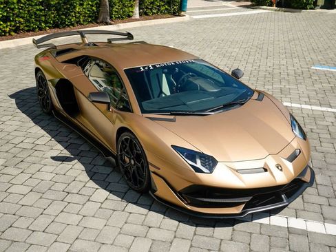 Used 2020 Lamborghini Aventador SVJ image 38