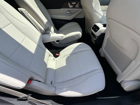 New 2026 Mercedes-Benz GLS 450 4MATIC image 18