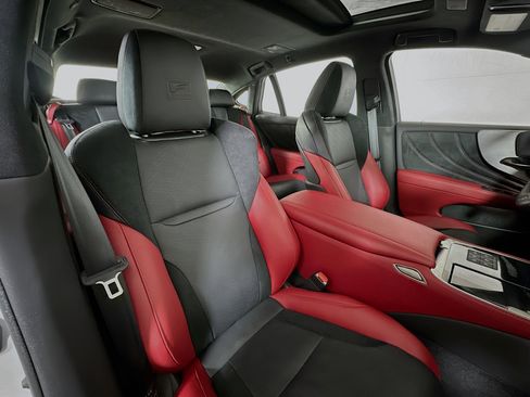 Used 2025 Lexus LS 500 F Sport image 27