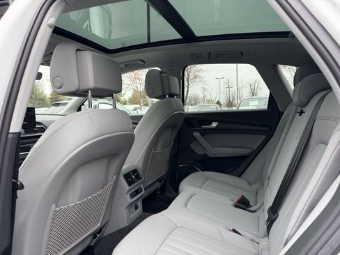 Used 2023 Audi Q5 2.0T Premium w/ Convenience Package AWD/4WD image 22