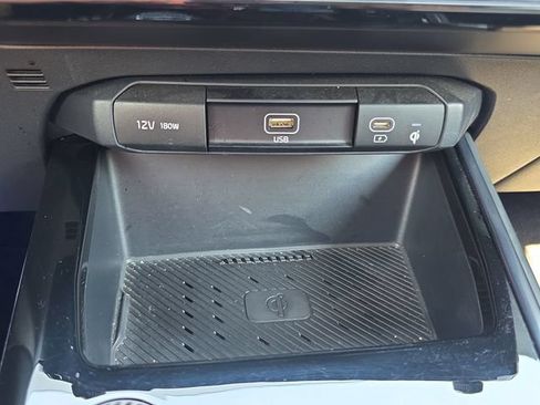 Used 2023 Kia Niro EX FWD image 25