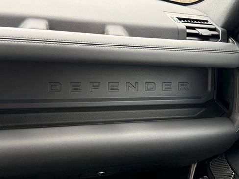 Used 2024 Land Rover Defender 130 X-Dynamic SE AWD/4WD image 24
