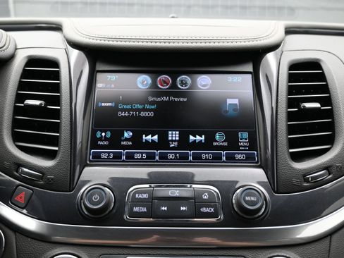 Used 2018 Chevrolet Impala LT FWD image 33