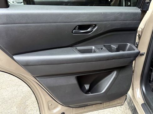Used 2023 Nissan Pathfinder Rock Creek AWD/4WD image 11