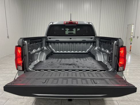 New 2026 Chevrolet Colorado Trail Boss w/ LPO, Tailgate Decal Package image 25
