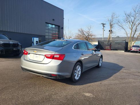 Used 2024 Chevrolet Malibu LT FWD image 3