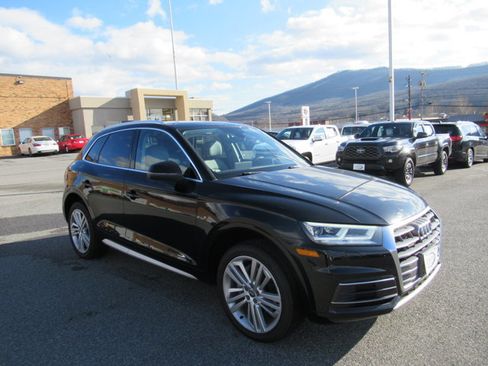 Used 2018 Audi Q5 2.0T Premium Plus w/ Premium Plus Package image 1