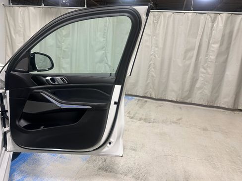 Used 2023 BMW X5 M50i w/ Executive Package image 22