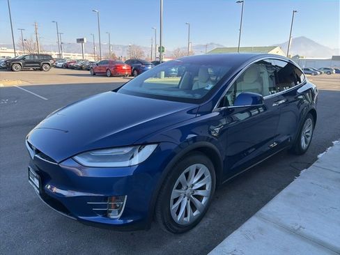 Used 2019 Tesla Model X 100D image 3
