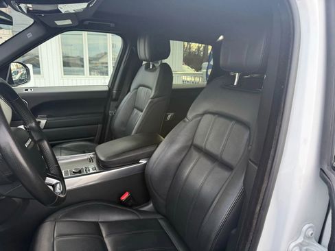 Used 2019 Land Rover Range Rover Sport SE image 15