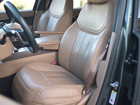 Used 2023 Land Rover Range Rover Long Wheelbase SE AWD/4WD image 9