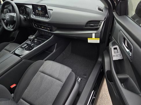 New 2026 Nissan Rogue SV FWD image 7