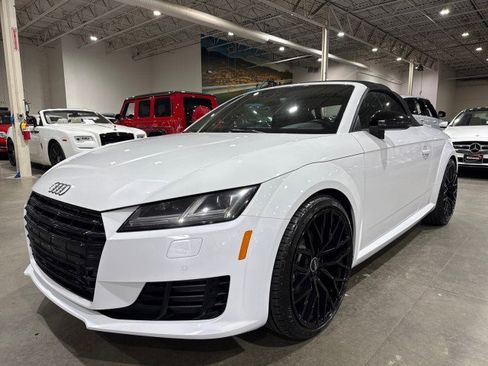 Used 2017 Audi TT 2.0T w/ Technology Package image 3