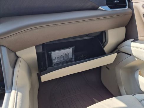 Used 2023 GMC Yukon Denali AWD/4WD image 32