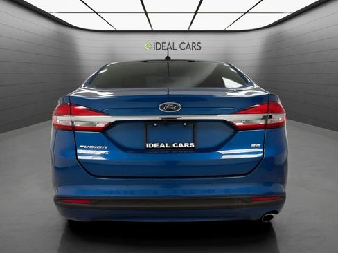 Used 2018 Ford Fusion SE w/ Fusion SE Technology Package FWD image 6
