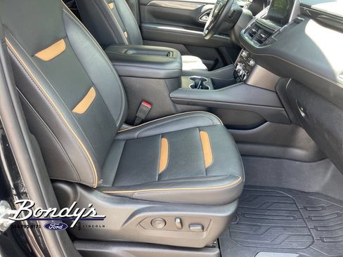 Used 2023 GMC Yukon AT4 w/ AT4 Premium Package AWD/4WD image 18