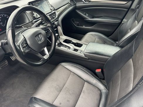 Used 2018 Honda Accord Sport image 9