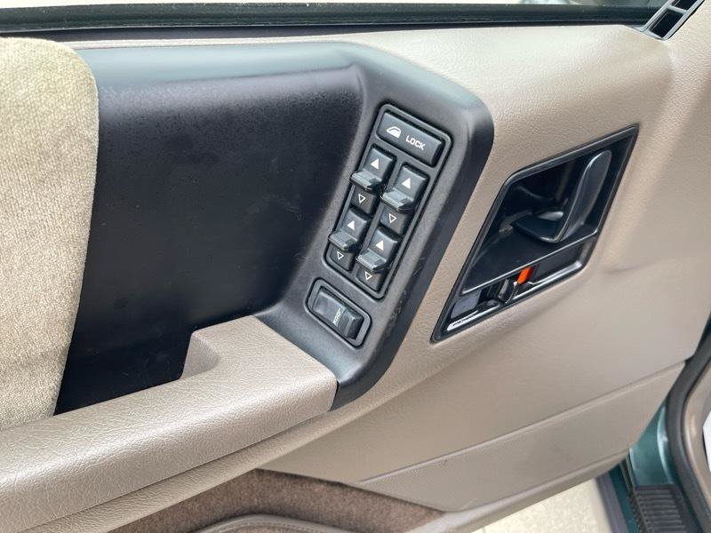 Used 1994 Jeep Grand Cherokee Laredo AWD/4WD image 28