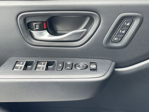 Used 2025 Honda Pilot Touring image 24