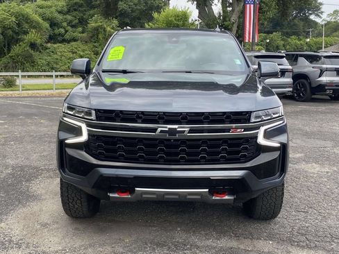 Used 2021 Chevrolet Tahoe Z71 w/ Luxury Package AWD/4WD image 2