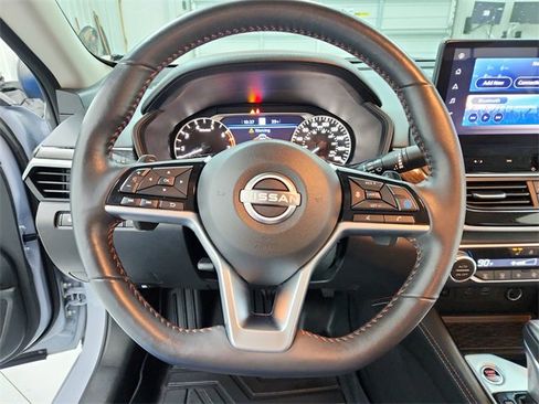 Used 2024 Nissan Altima 2.0 SR image 23