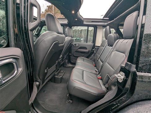 Used 2026 Jeep Wrangler Unlimited Rubicon w/ Technology Group image 12