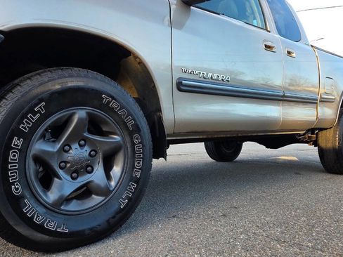 Used 2001 Toyota Tundra SR5 image 6