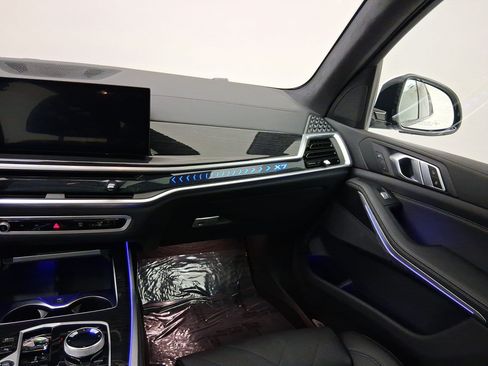 Used 2024 BMW X7 xDrive40i w/ M Sport Package AWD/4WD image 30