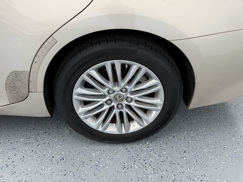 Used 2013 Lexus ES 350 w/ Luxury Pkg FWD image 25